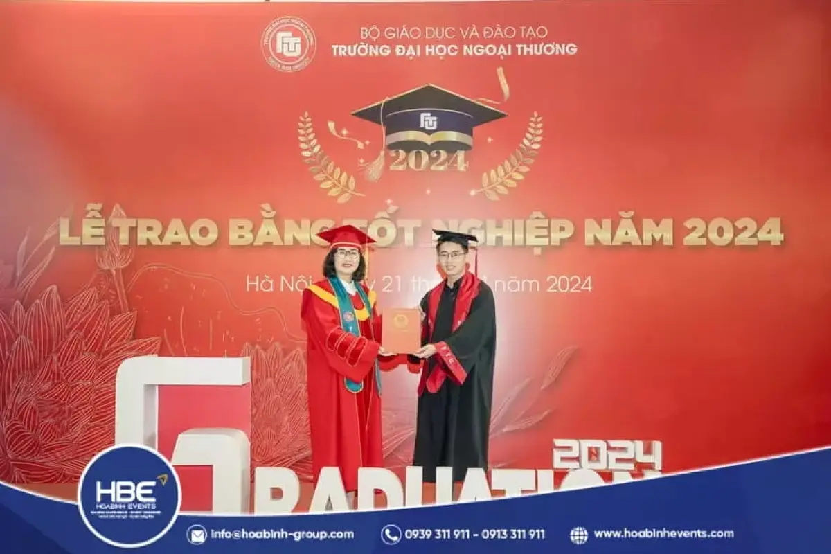 Tổng hợp các mẫu backdrop lễ tốt nghiệp đẹp ấn tượng nhất