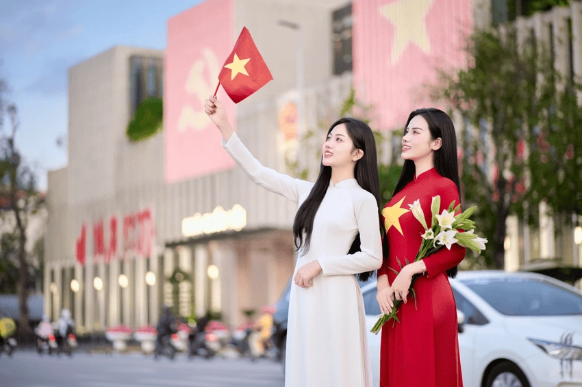 Background áo dài truyền thống mang đậm văn hóa Việt