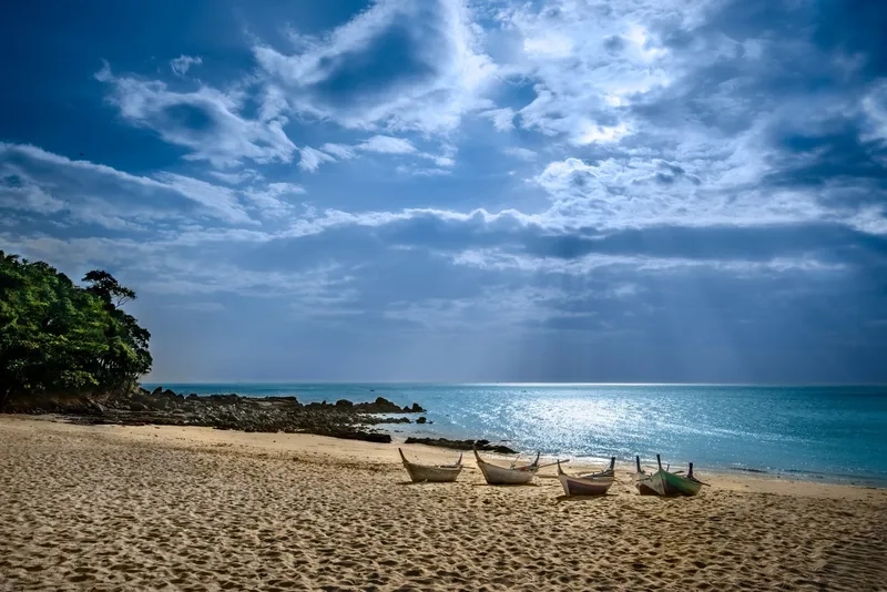 Chiêm ngưỡng vẻ đẹp tự nhiên qua background bãi biển phong cảnh