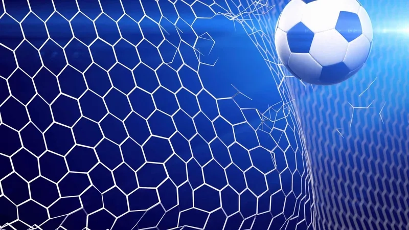 Tạo điểm nhấn mạnh mẽ cho thiết kế với background bóng đá banner đẹp