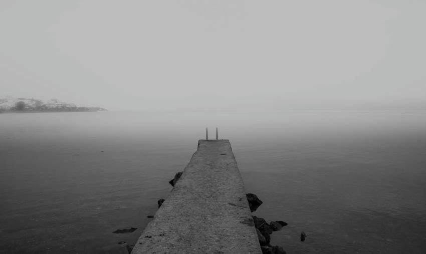 Background buồn tâm trạng chạm đến nỗi cô đơn