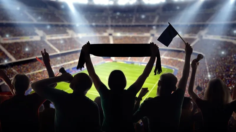 In ấn background cổ vũ thể thao hiflex chất lượng