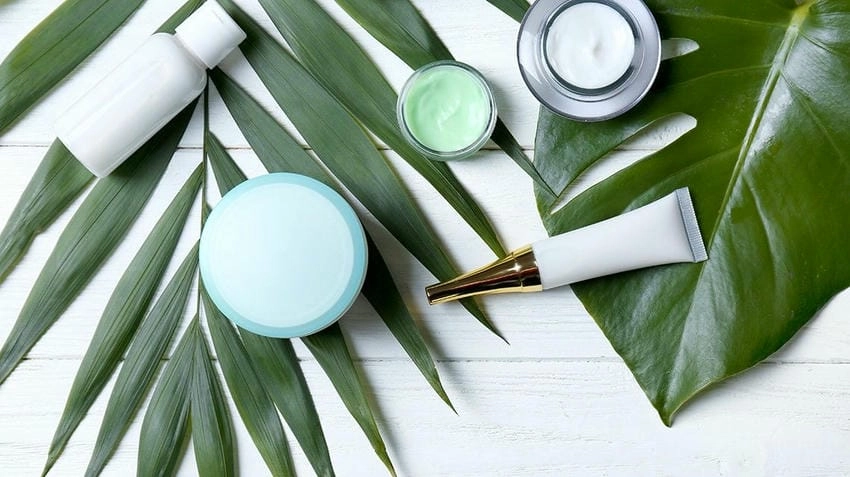 Background cosmetic lung linh nổi bật giữa ánh sáng