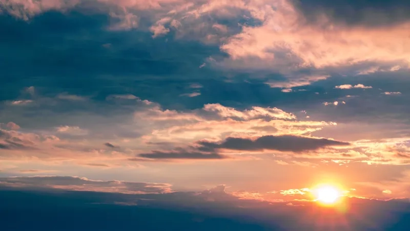 Tận hưởng background hoàng hôn nhẹ nhàng phủ nắng cuối chiều