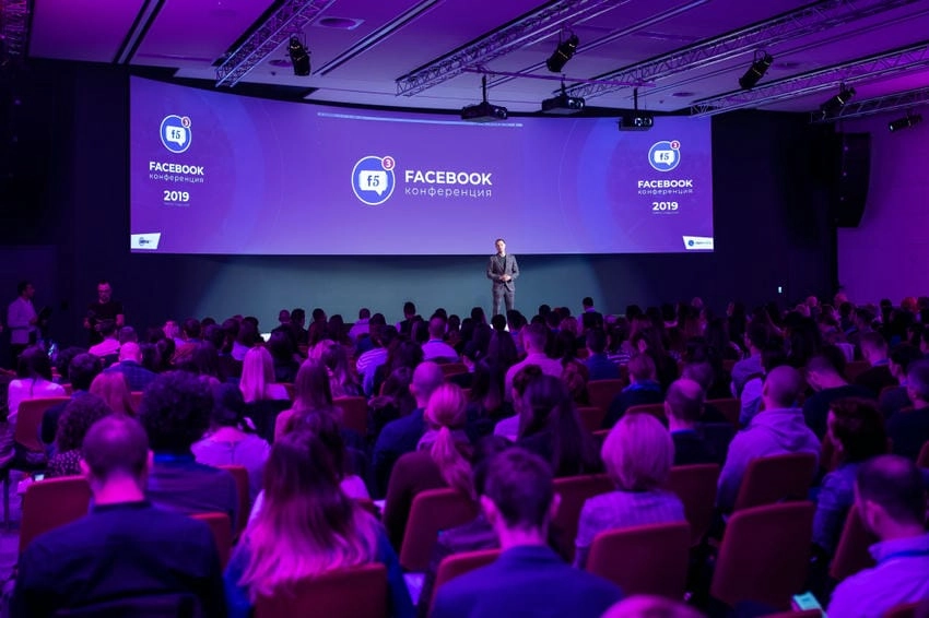 Background họp báo miễn phí dễ dàng sử dụng