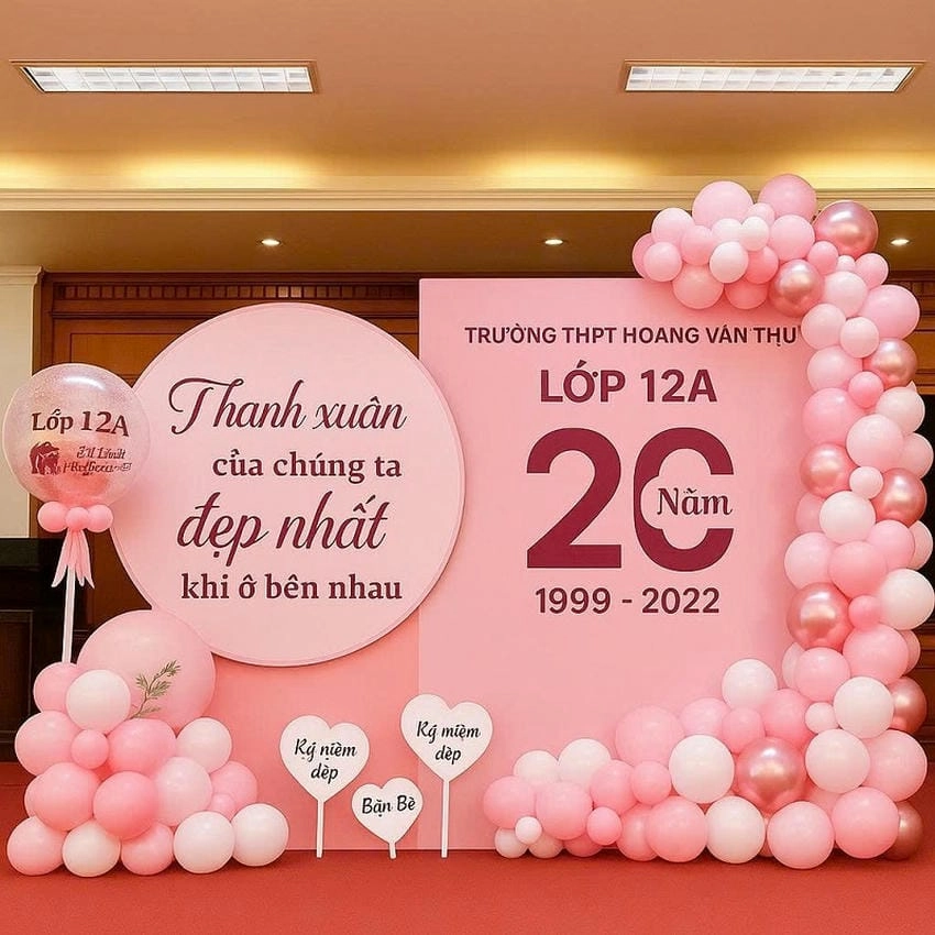 Background họp lớp hiện đại phù hợp nhịp sống hôm nay