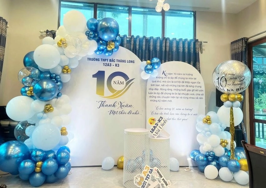 Background họp lớp đơn giản vẫn giữ trọn sự tinh tế