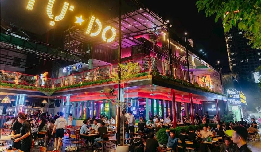 Background quán nhậu thiết kế tinh gọn và cuốn hút