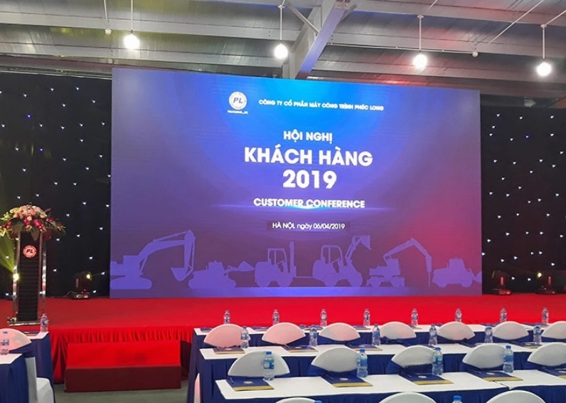 Backdrop hội nghị khách hàng sang trọng