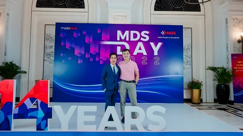 Backdrop kỷ niệm 14 năm thành lập công ty