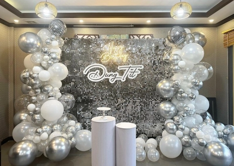 Backdrop sinh nhật kim sa lấp lánh