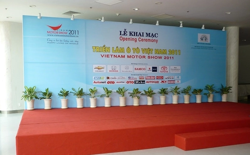 Backdrop sự kiện khai mạc tông xanh