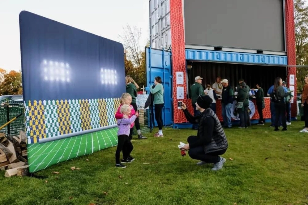 Các mẫu background sự kiện tiệc cuối năm