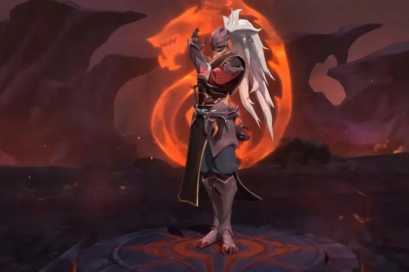 Chân dung Hayate trong giáp ninja tông màu xanh thép