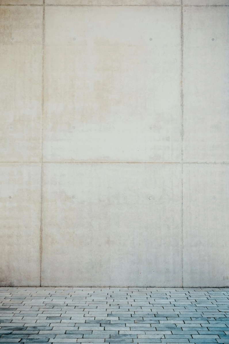 Hình nền tường gạch nhiều màu cho chân dung bán thân nổi bật