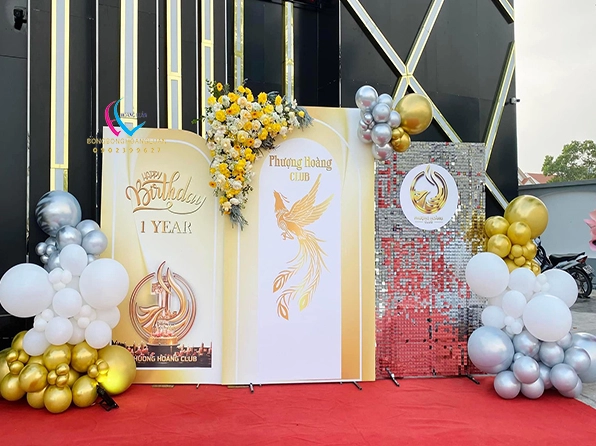 Mẫu backdrop sinh nhật công ty kết hợp tri ân ấn tượng