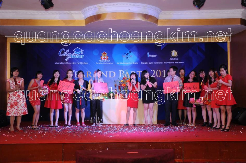 Mẫu backdrop sự kiện ngoài trời đẹp ấn tượng và chuyên nghiệp