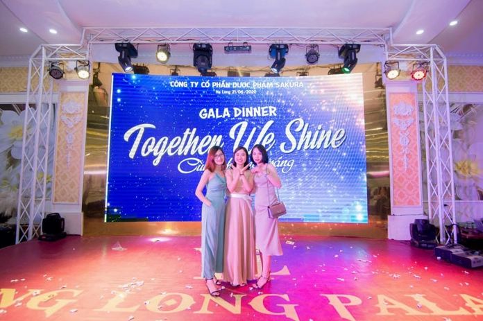 Mẫu thiết kế backdrop gala dinner 6