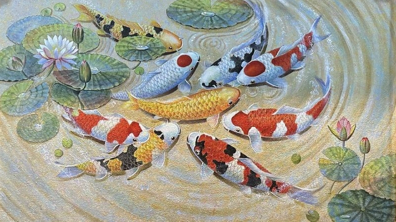 Nền cá chép ánh vàng hoa sen hồng 4K cho màn hình dọc thanh lịch