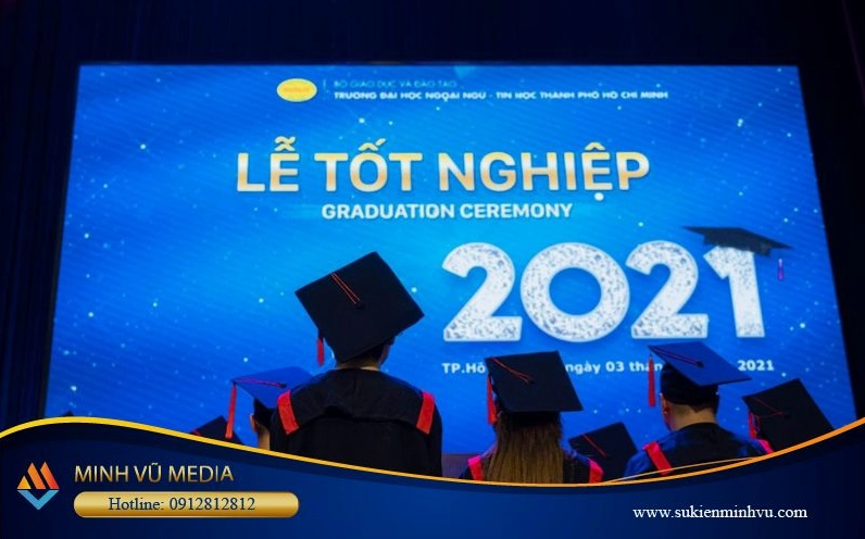Những lưu ý cần quan tâm khi thiết kế backdrop lễ tốt nghiệp