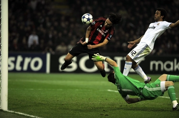 Pha dứt điểm cận thành mang thương hiệu Filippo Inzaghi tại AC Milan