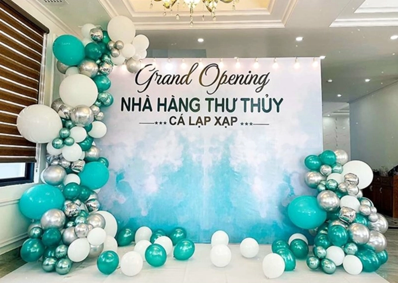 Phông nền dành riêng cho sự kiện ra mắt nhà hàng với hình ảnh món ăn hấp dẫn