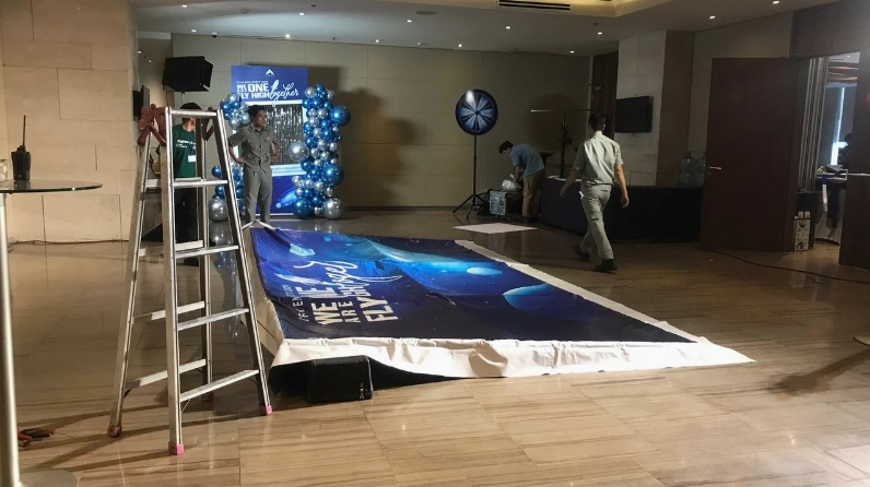 Quá trình thi công backdrop sự kiện