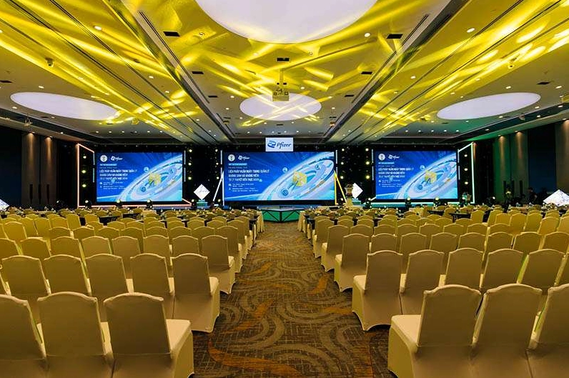 Thiết kế backdrop hội nghị đèn led Prifer rực rỡ