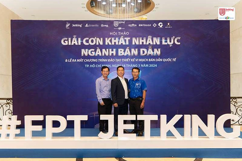 Thiết kế backdrop hội nghị giải khát nhân lực ngành bán dẫn chuyên nghiệp