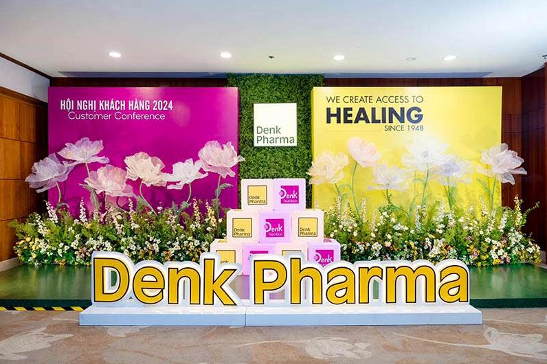 Thiết kế backdrop hội nghị khách hàng của Denk Pharma trang nhã