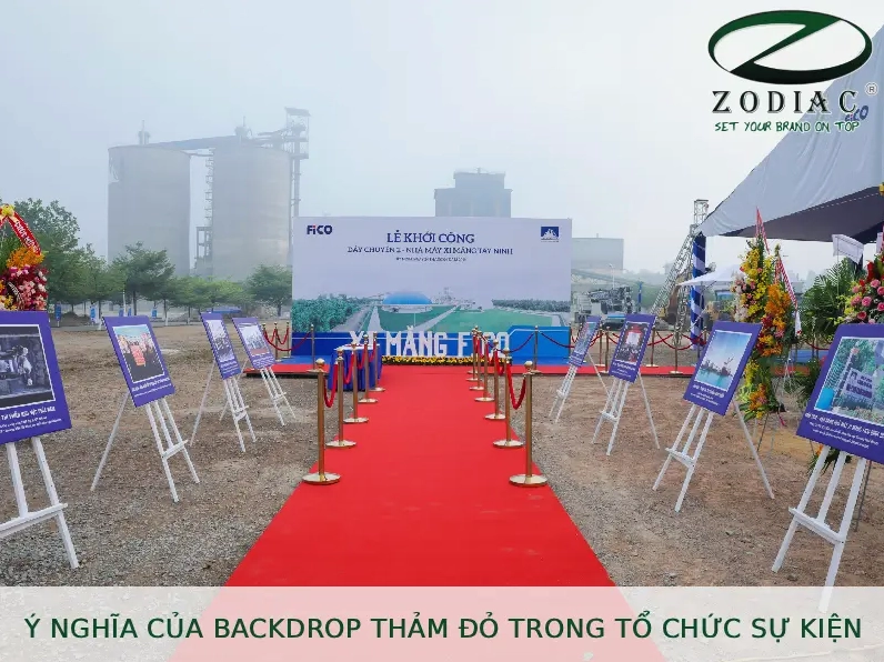 Ý nghĩa của việc sử dụng phông nền màu đỏ trong tổ chức sự kiện