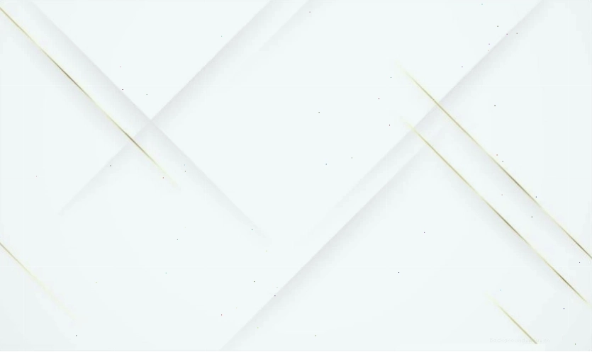 Áo phông trắng trơn ấn tượng trên nền trắng