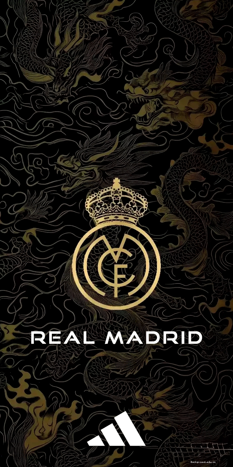 Chiếc cúp Champions League được các cầu thủ Real Madrid nâng cao