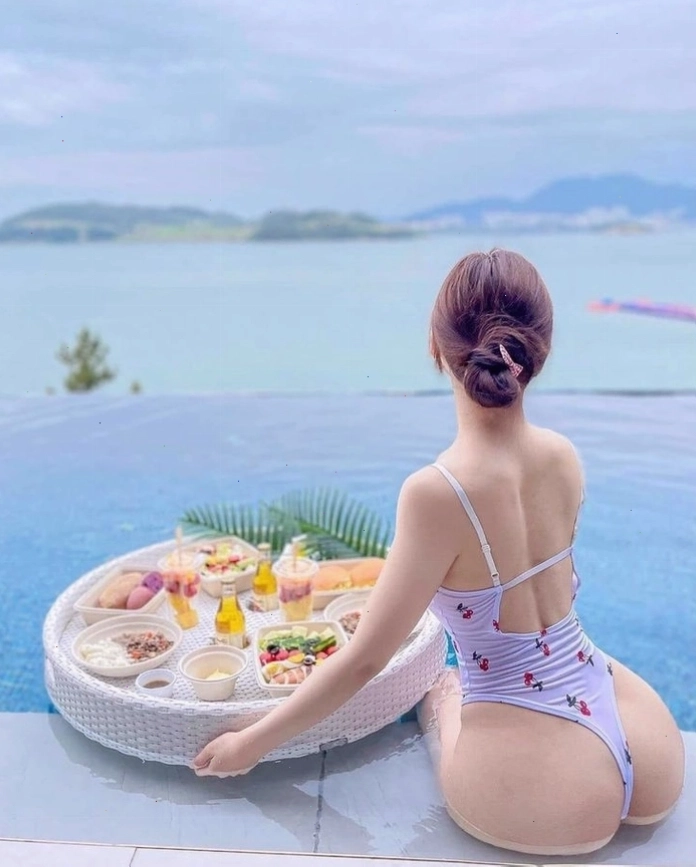 Hình nền cô gái xinh đẹp phong cách Hàn Quốc nhẹ nhàng