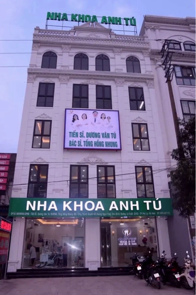 Hình nền Facebook với phong cách tối giản màu đen