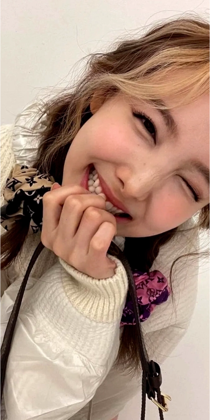 Hình nền Nayeon TWICE lấy cảm hứng từ thiên nhiên