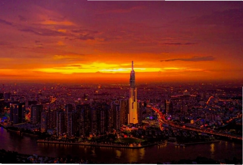 Hình nền thư giãn với cảnh biển lúc hoàng hôn với ánh mặt trời le lói