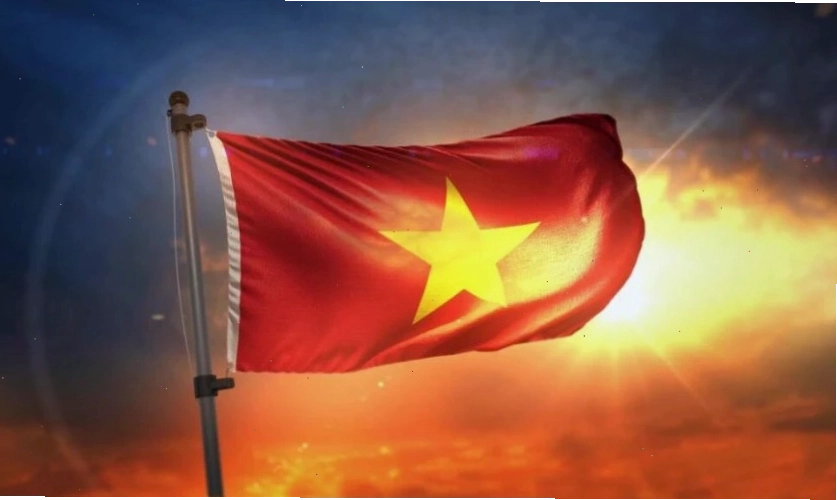 Lá cờ nhuộm ánh chiều hoàng hôn
