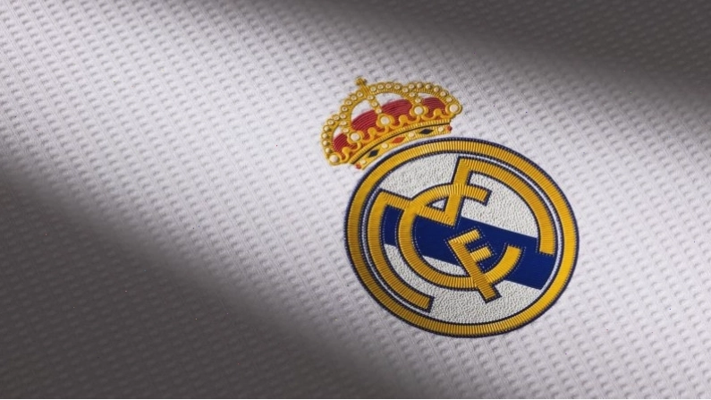 Logo Real Madrid CF 4K với biểu tượng vương miện