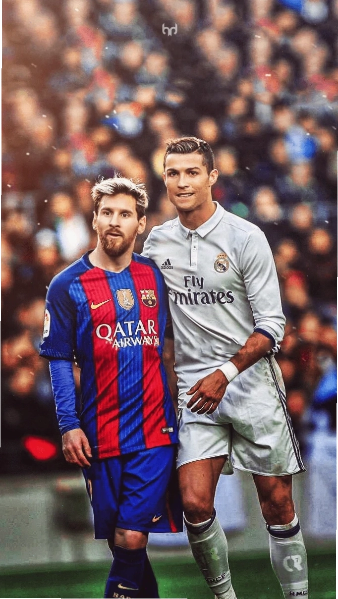 Messi và Ronaldo trong trang phục thi đấu, hình nền 4K