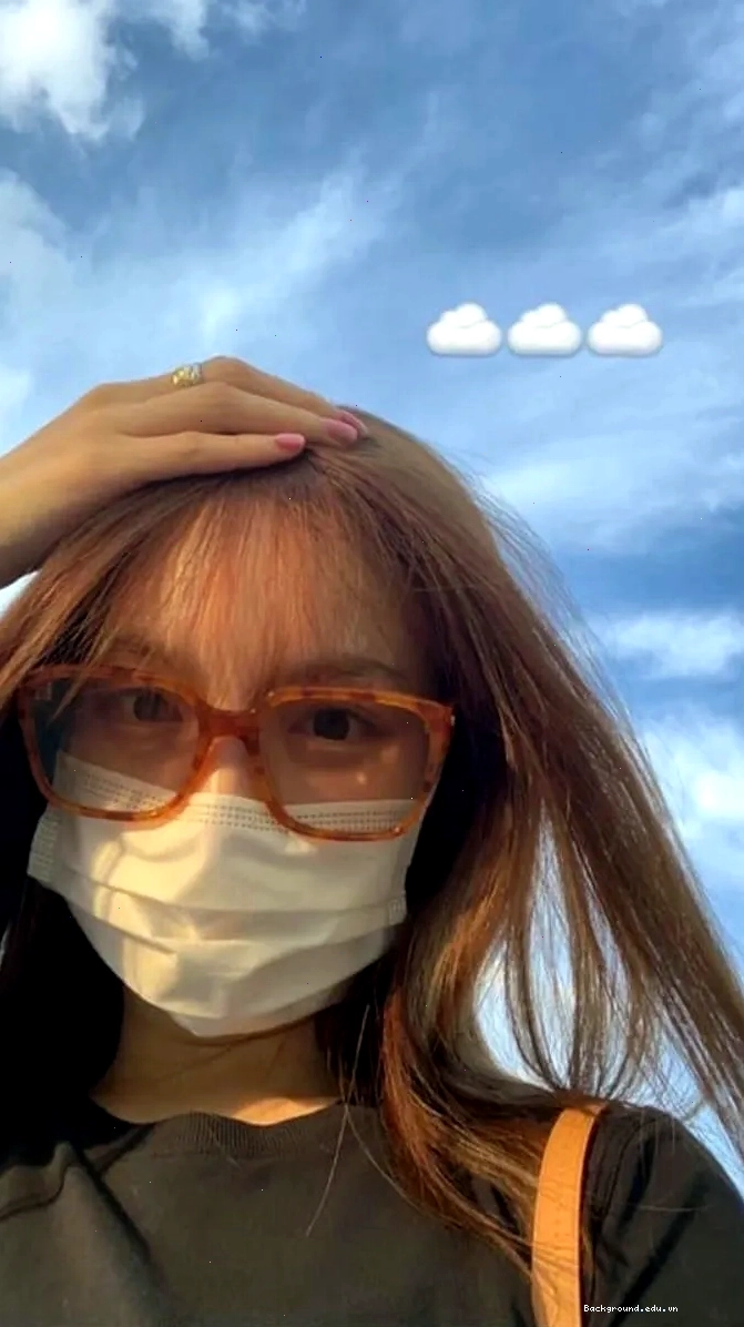 Nayeon TWICE trong trang phục biểu diễn