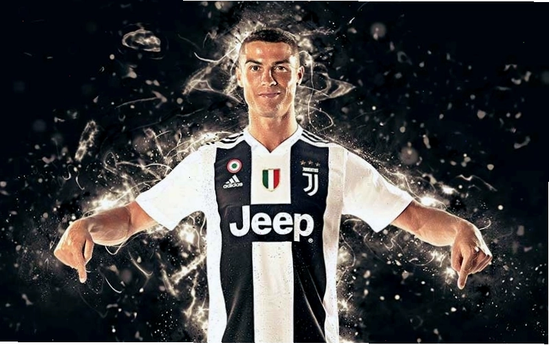 Ronaldo thực hiện cú sút phạt đẳng cấp
