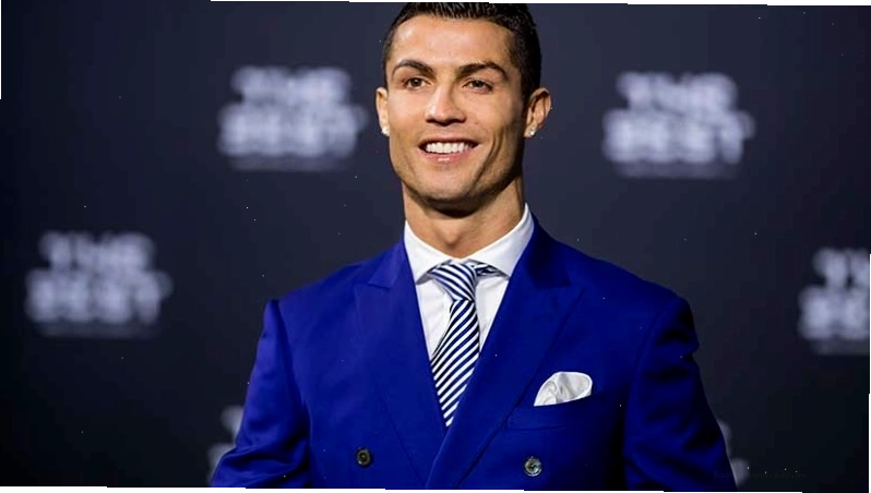 Ronaldo với phong thái lịch lãm ngoài sân cỏ