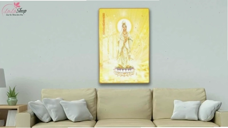Tranh Quan Âm Bồ Tát sắc vàng